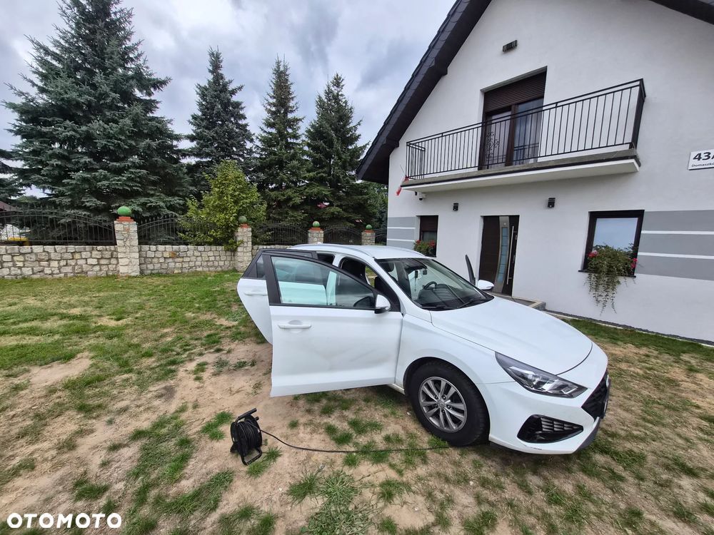Hyundai i30 1.6 D Comfort - 12