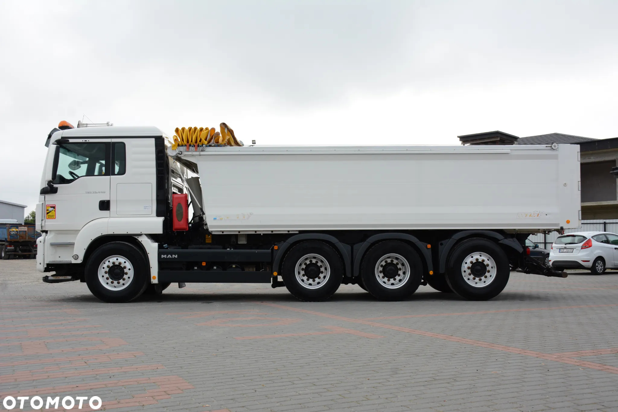 MAN TGS 35.440 / 2015 / 8x4 / Niska waga / Podnoszona, skrętna oś / Retarder - 4