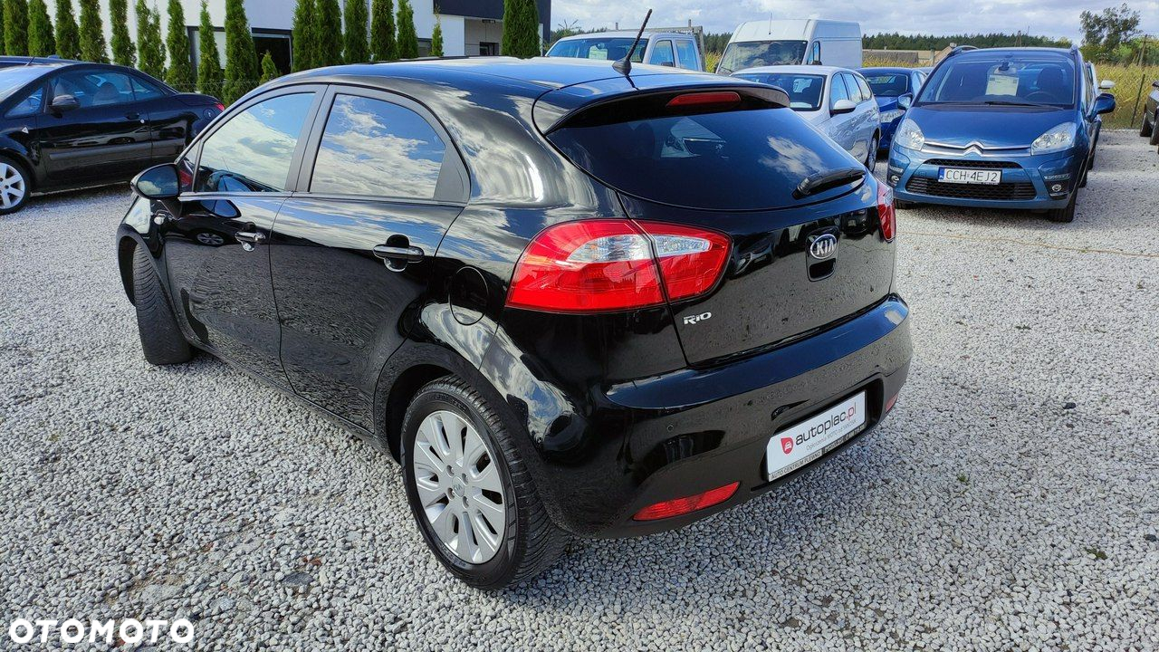 Kia Rio - 3