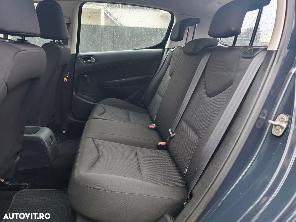 Peugeot 308 1.6HDi Confort Pack - 9