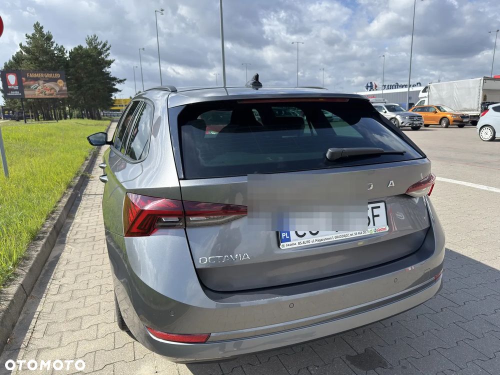 Skoda Octavia 2.0 TDI Style DSG - 7