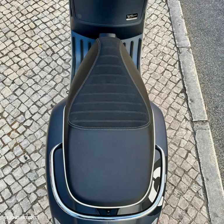 Piaggio Vespa GTS 300 - 16