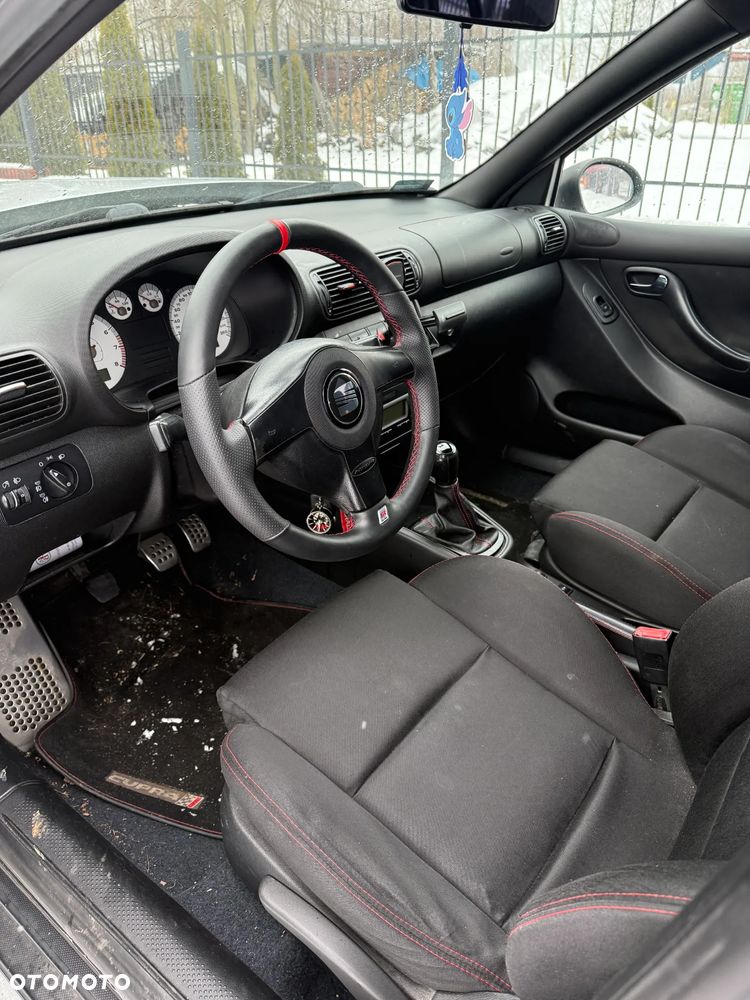 Seat Leon 1.8T Cupra R - 6