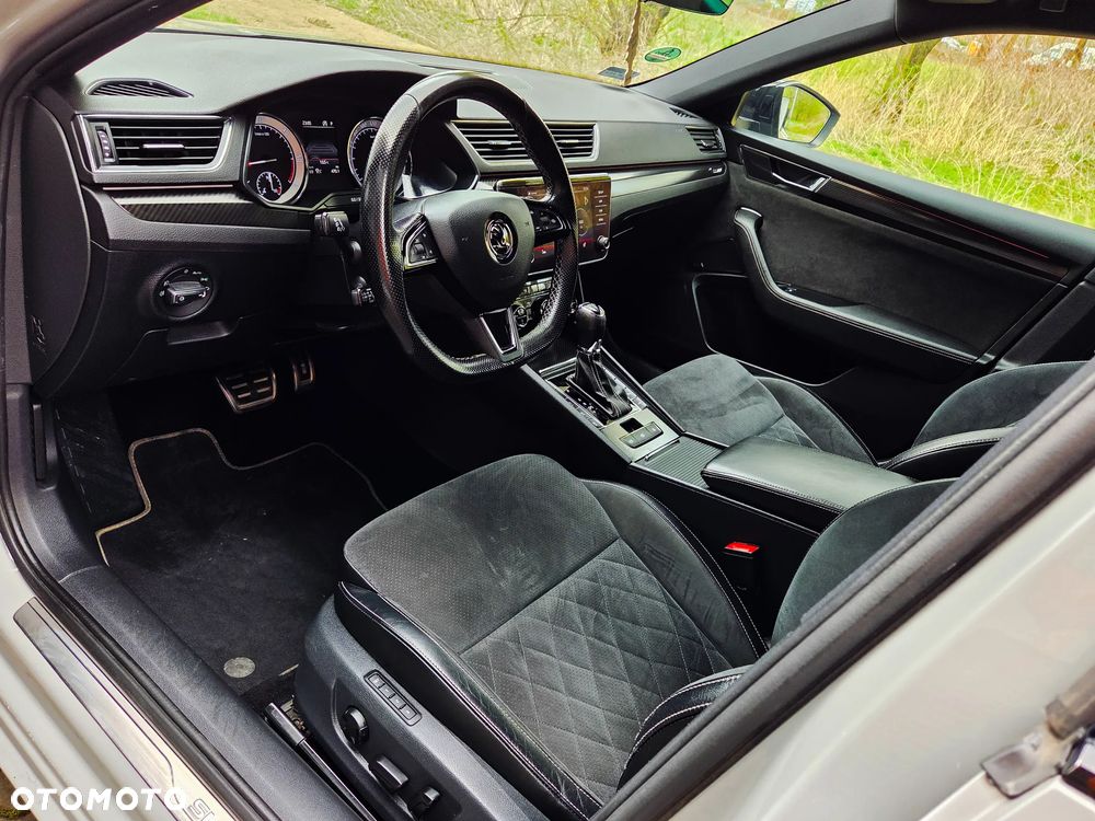 Skoda Superb 2.0 TDI SCR Sportline DSG - 12