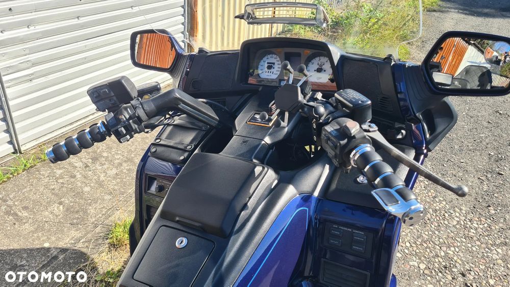Honda GL - 23