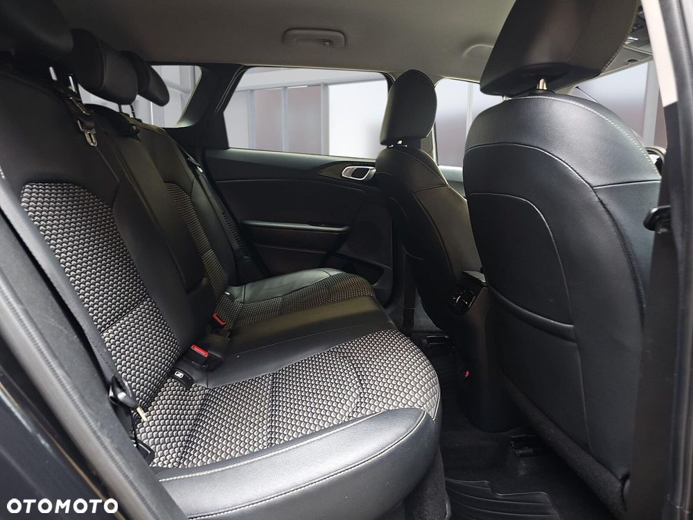 Kia Ceed 1.6 GDI PHEV Business Line DCT - 12