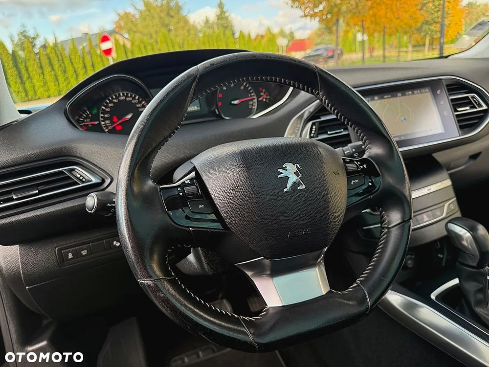 Peugeot 308 BlueHDi FAP 150 EAT6 Stop & Start Allure - 22