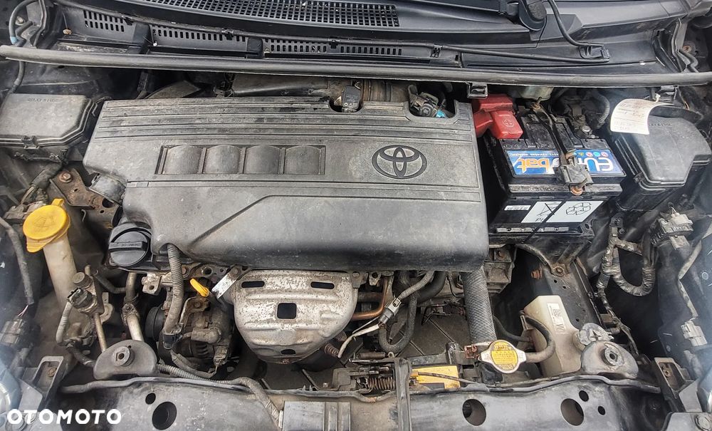Toyota Yaris 1.33 Premium - 18