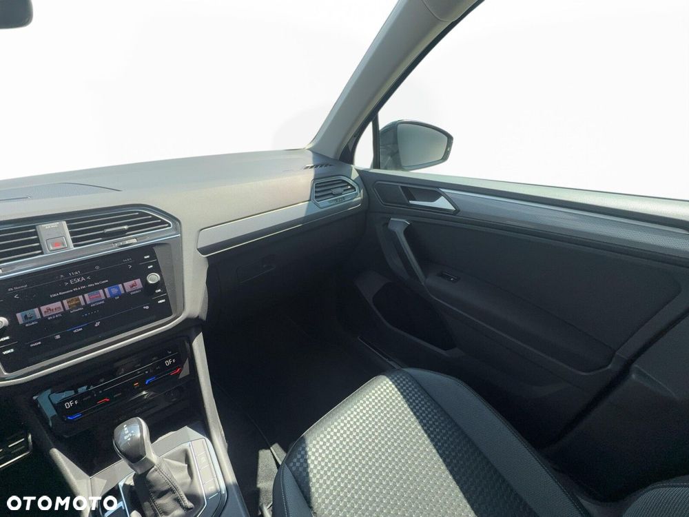 Volkswagen Tiguan - 29