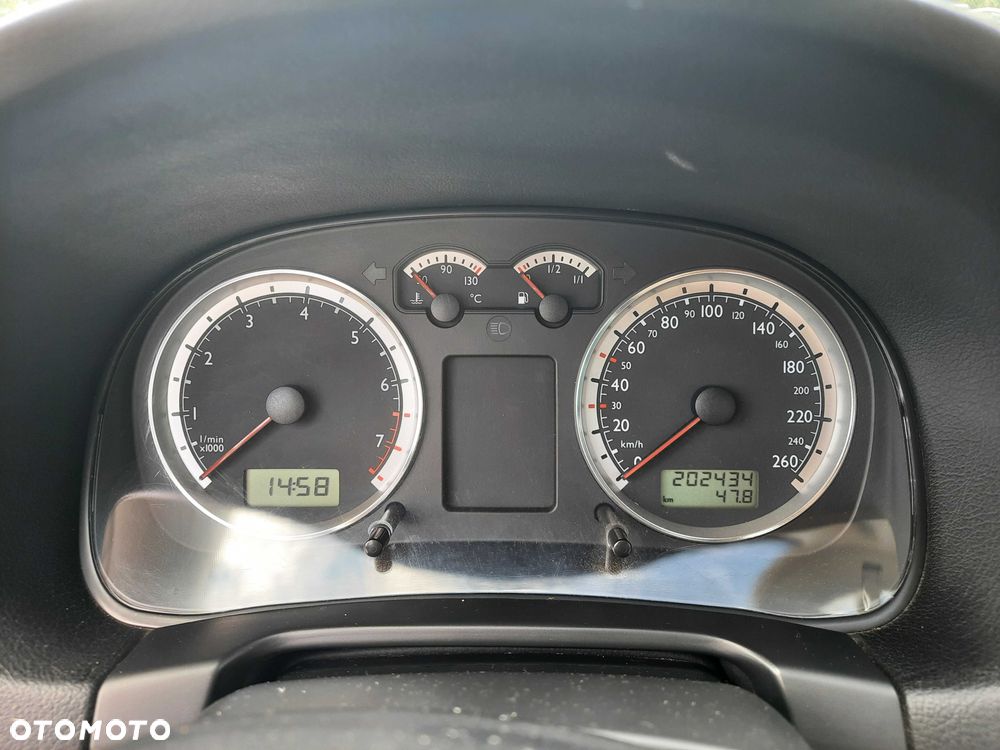 Volkswagen Bora 2001 photo 5