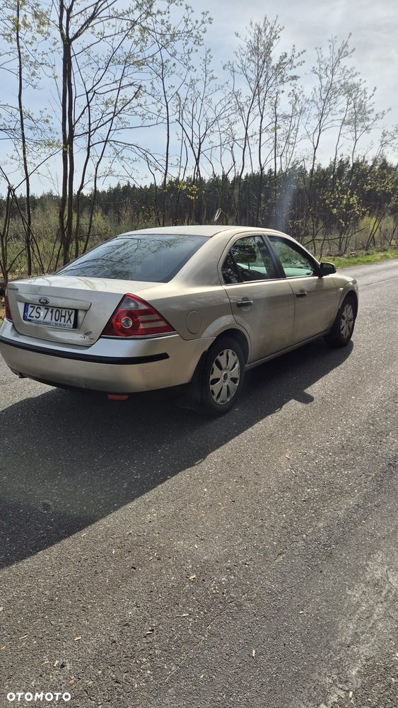 Ford Mondeo 1.8 Ghia - 5