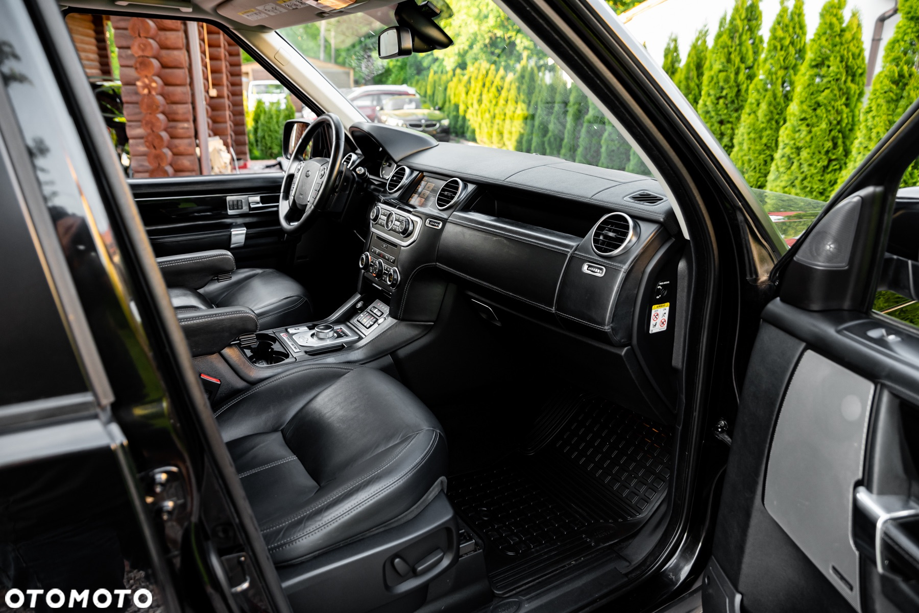 Land Rover Discovery SD V6 HSE - 23