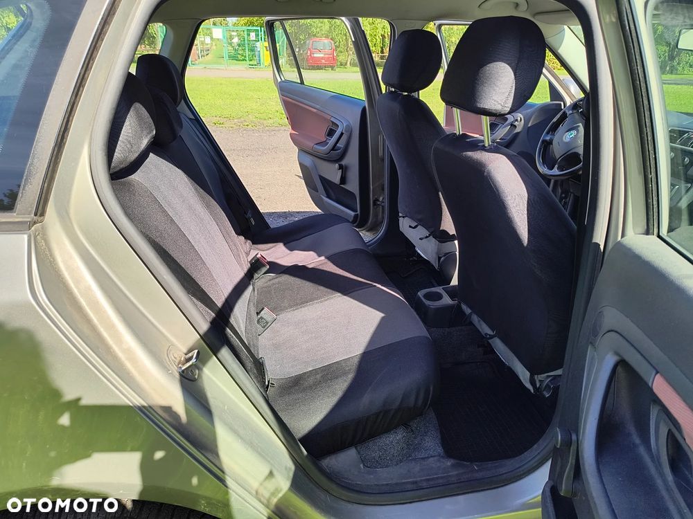 Skoda Fabia 1.4 16V Ambiente - 6
