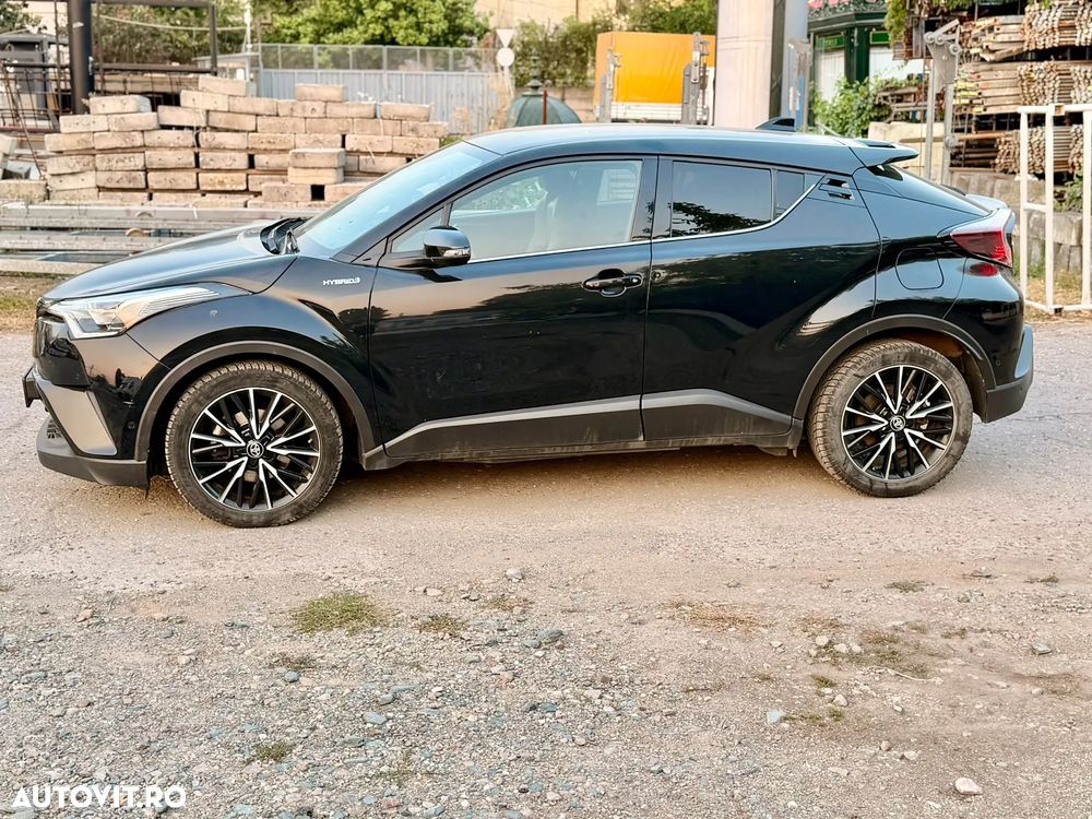 Toyota C-HR 1.8 HSD 4x2 CVT C-ult LED - 12