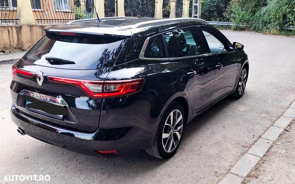 Renault Megane ENERGY TCe 130 EDC BOSE EDITION - 4