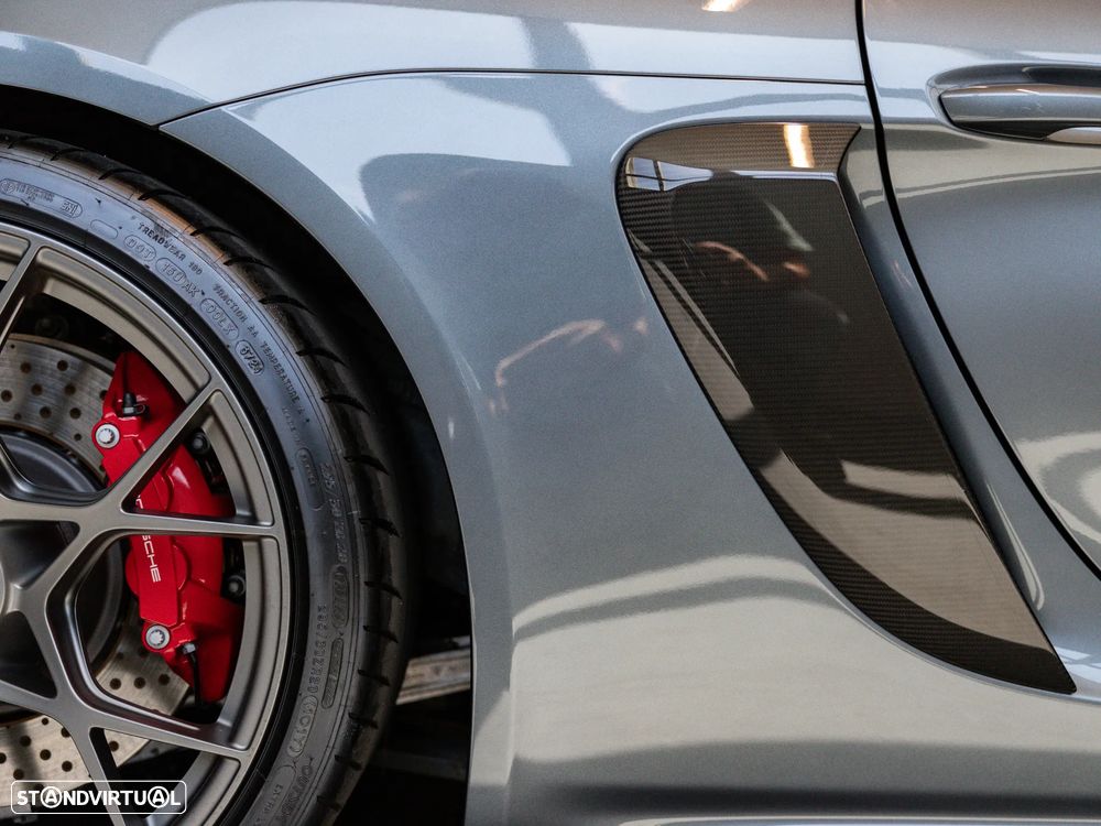 Porsche 718 Spyder - 34