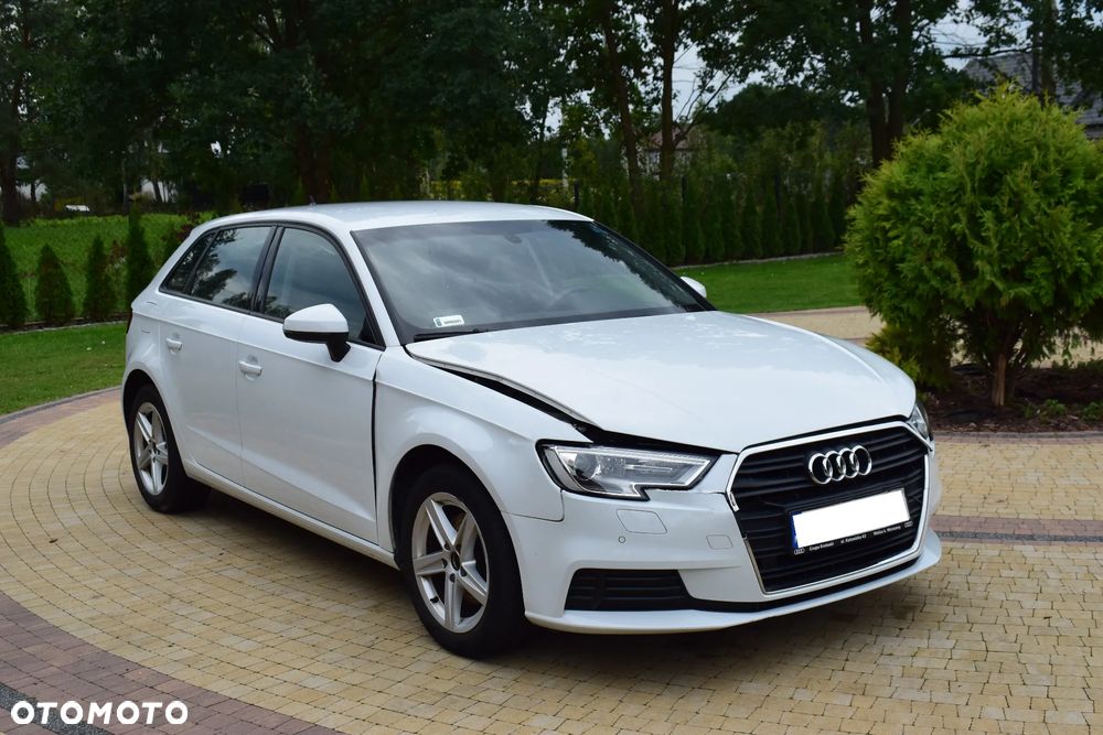 Audi A3 Sportback 35 TFSI S tronic - 3