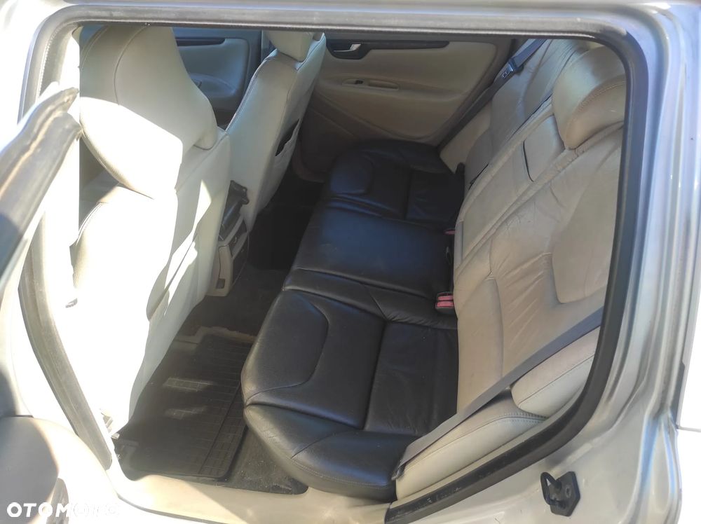 Volvo V70 2.0 T - 6