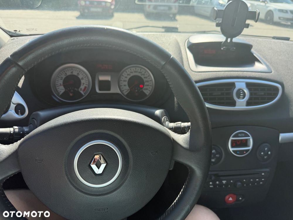 Renault Clio 1.6 16V Dynamique - 18