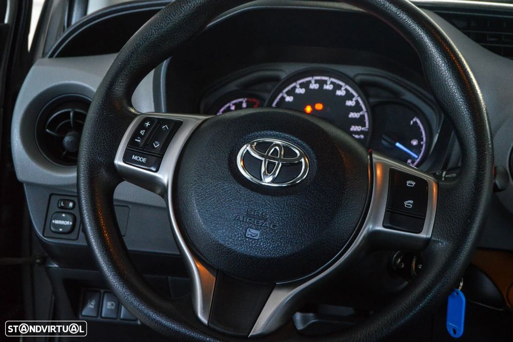 Toyota Yaris 1.4 D-4D ACtive - 32