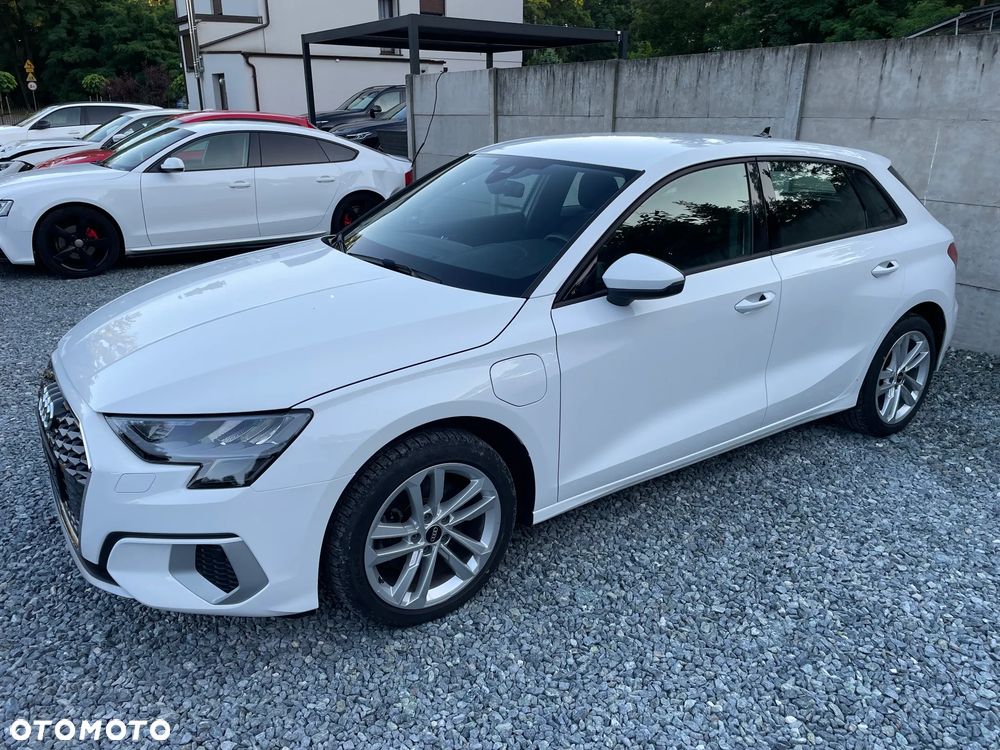 Audi A3 Sportback 40 TFSIe S tronic S line - 3