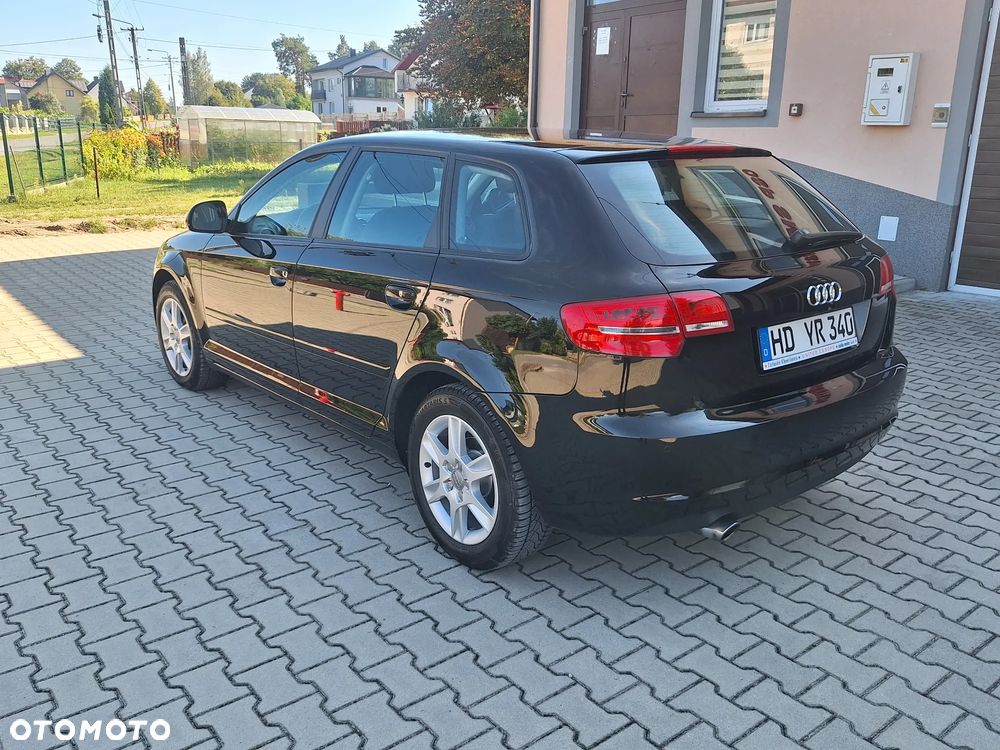 Audi A3 Sportback 1.6 Ambiente - 3