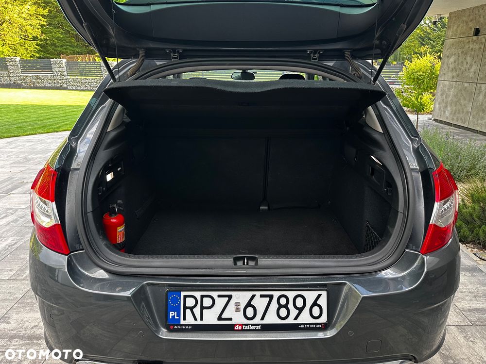 Citroën C4 1.6 HDi Attraction - 11