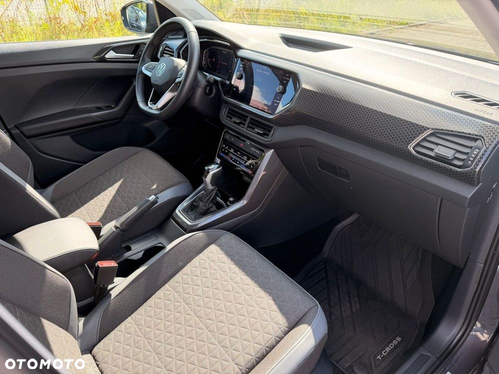 Volkswagen T-Cross - 21