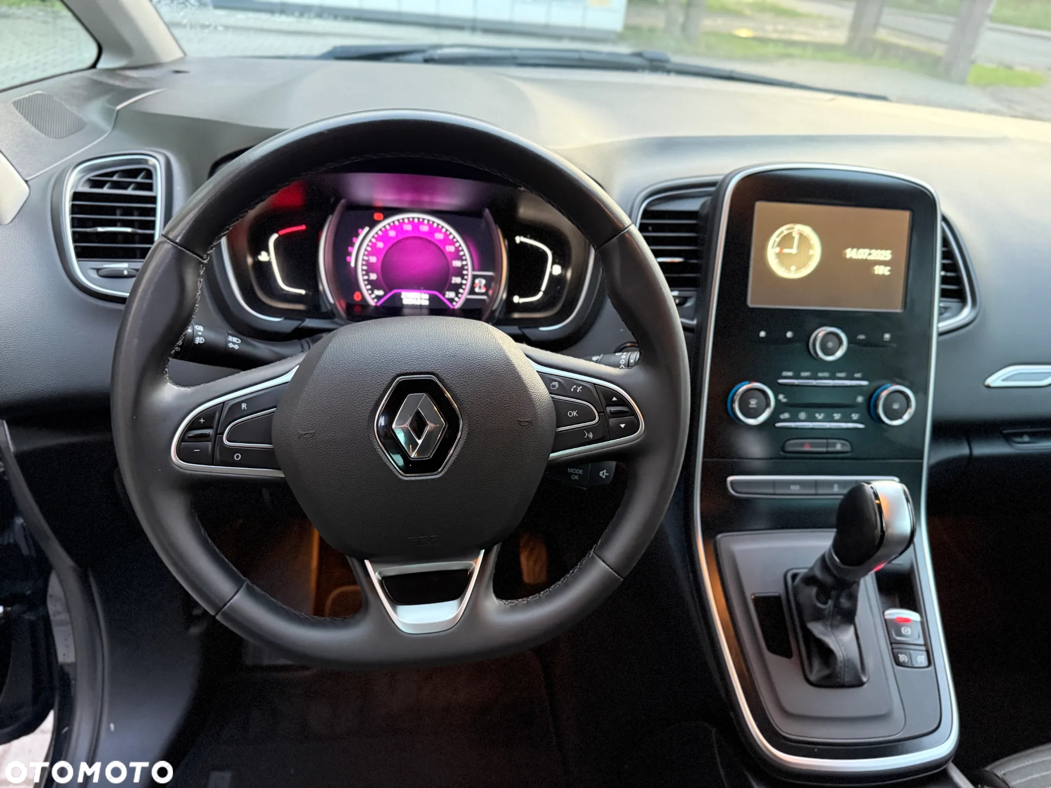 Renault Grand Scenic BLUE dCi 120 EDC BUSINESS EDITION - 26
