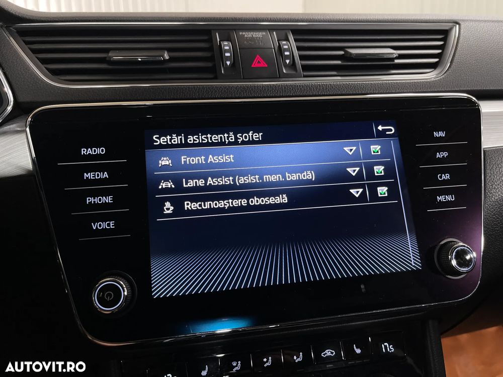 Skoda Superb 2.0 TDI DSG Ambition - 16