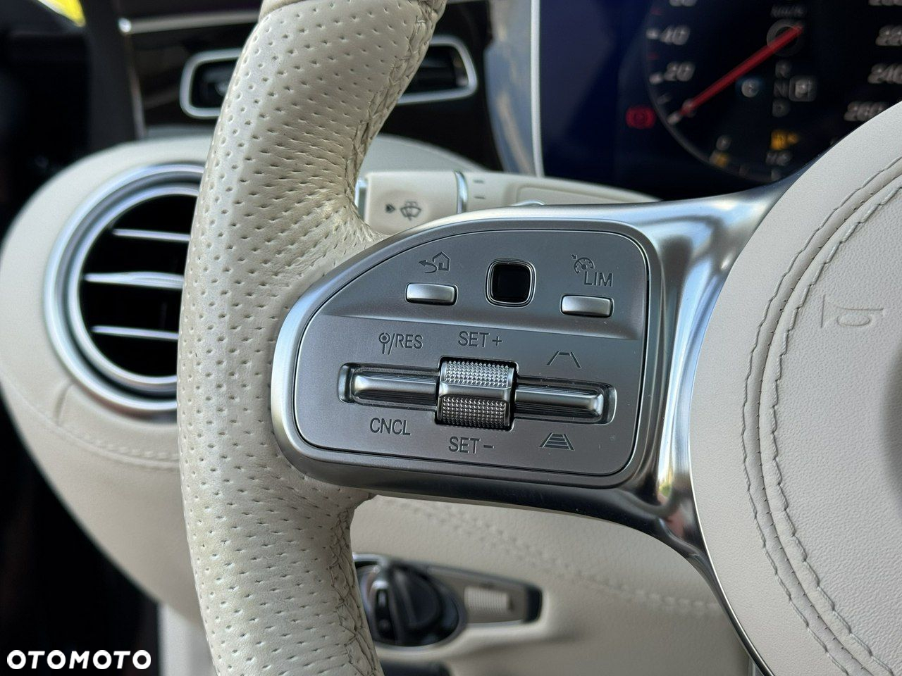 Mercedes-Benz Klasa S 450 Coupe 4-Matic 9G-TRONIC - 25