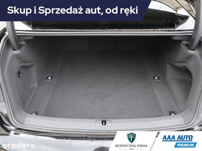 Audi A4 Limousine - 16