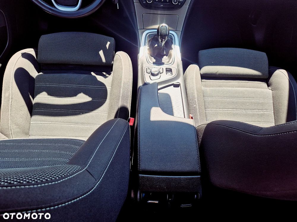 Opel Insignia 1.8 Innovation - 28