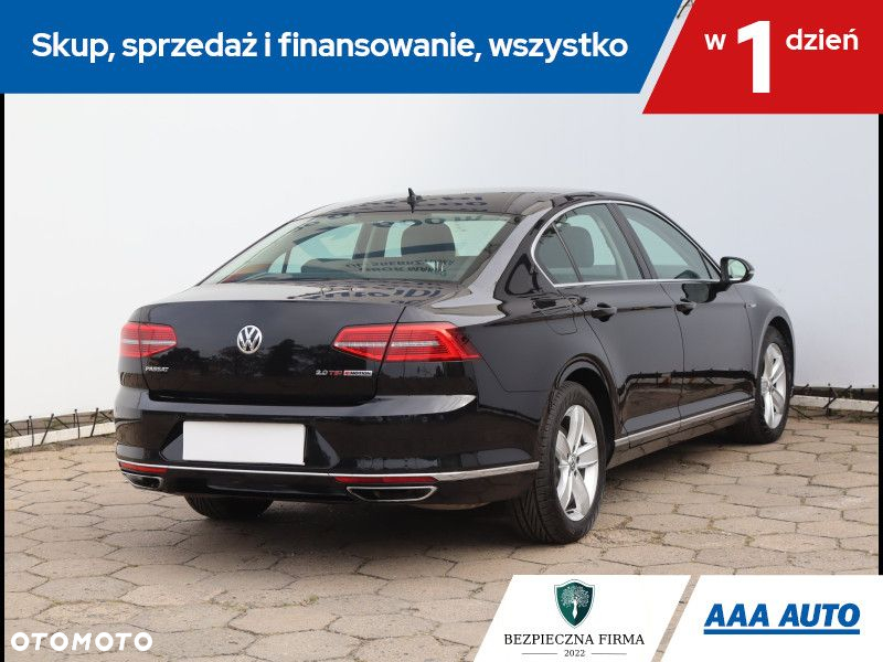 Volkswagen Passat - 6