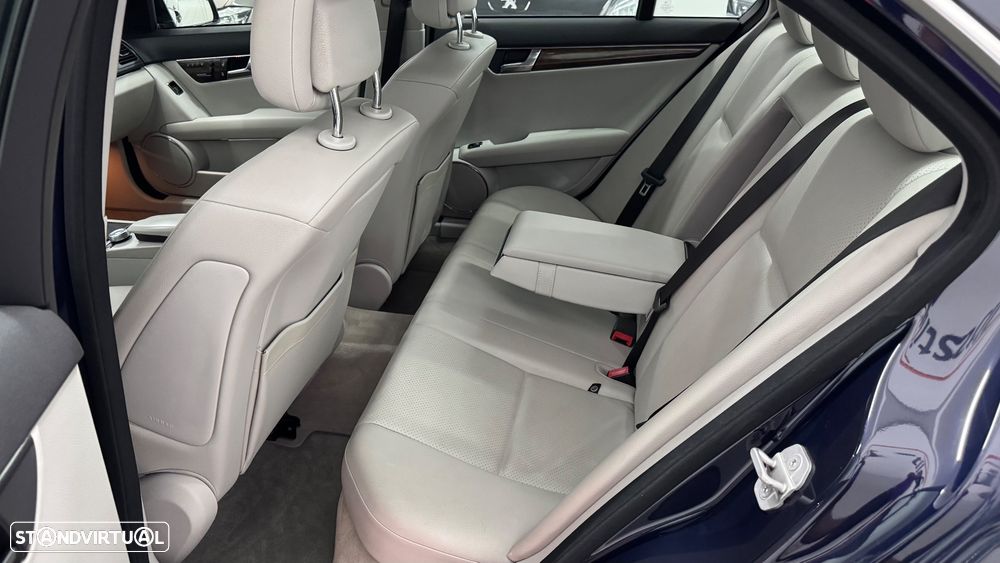 Mercedes-Benz C 180 K Avantgarde BlueEfficiency Aut. - 32