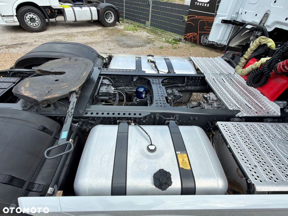 Mercedes-Benz ACTROS 1845 / 2019 / 560000 KM / BEZ RETARDERA / DWA ZBIORNIKI / - 19