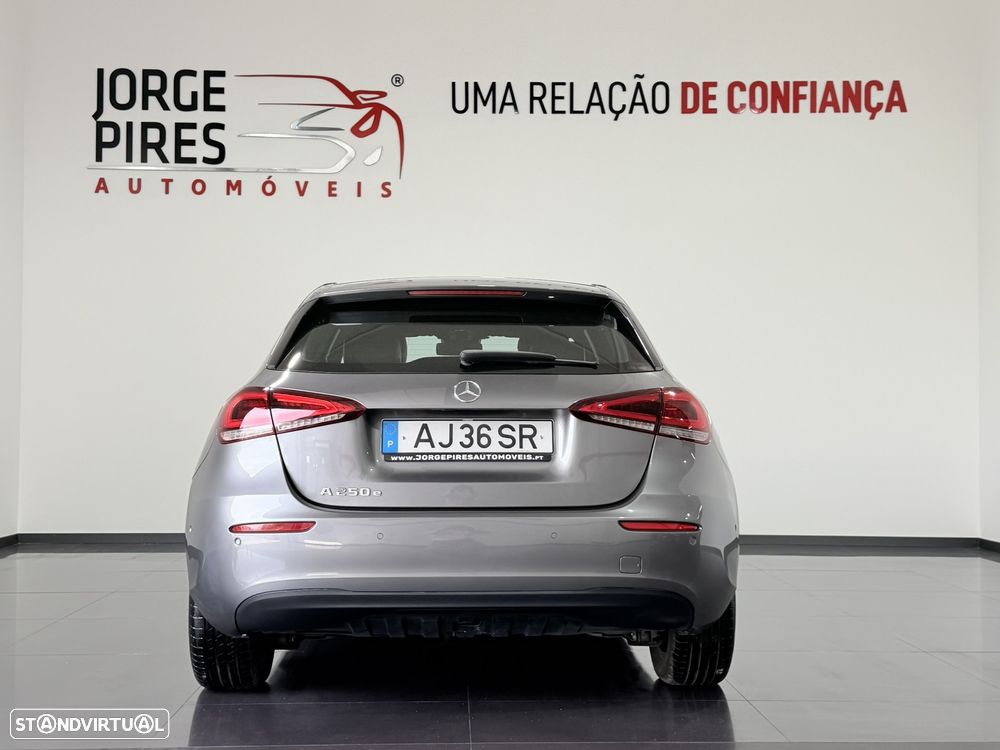 Mercedes-Benz A 250 e Progressive - 14