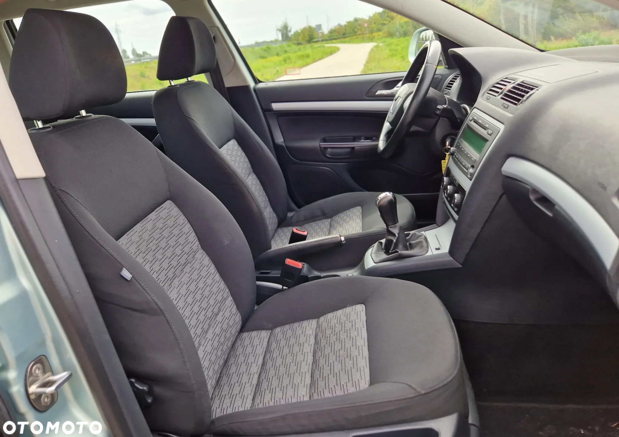 Skoda Octavia 1.6 - 6