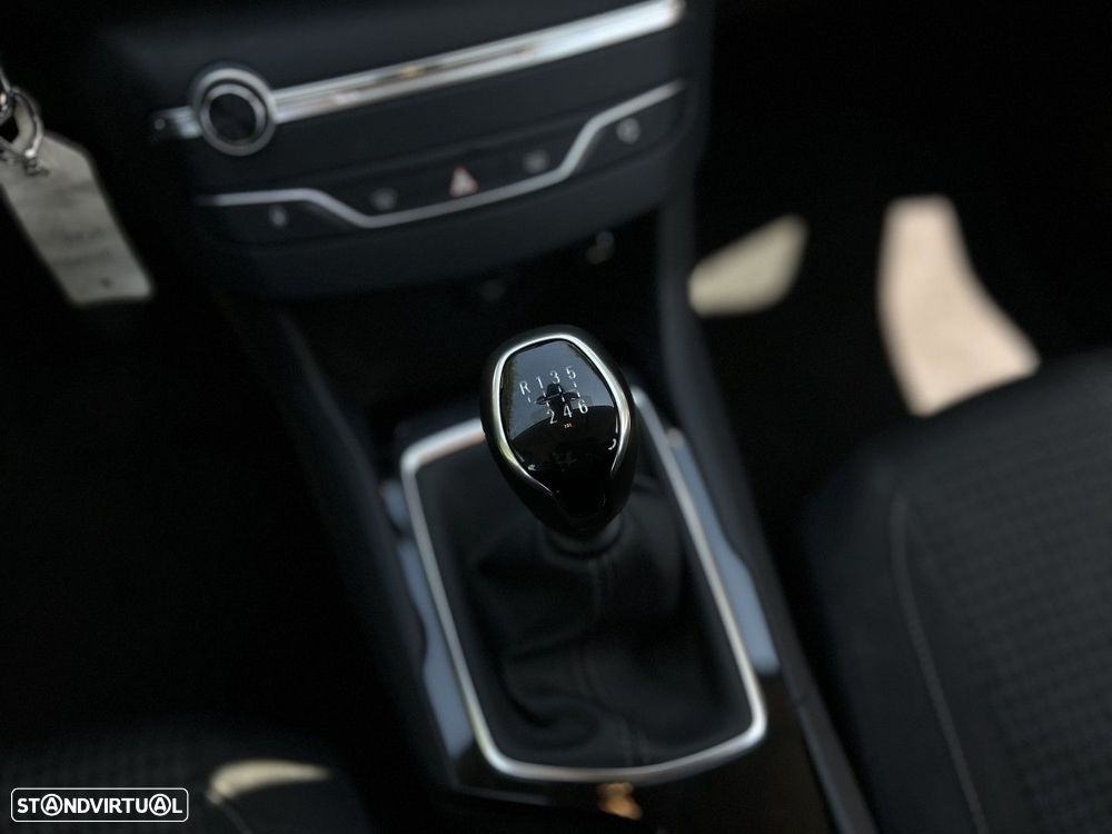 Peugeot 308 1.2 PureTech Style - 12