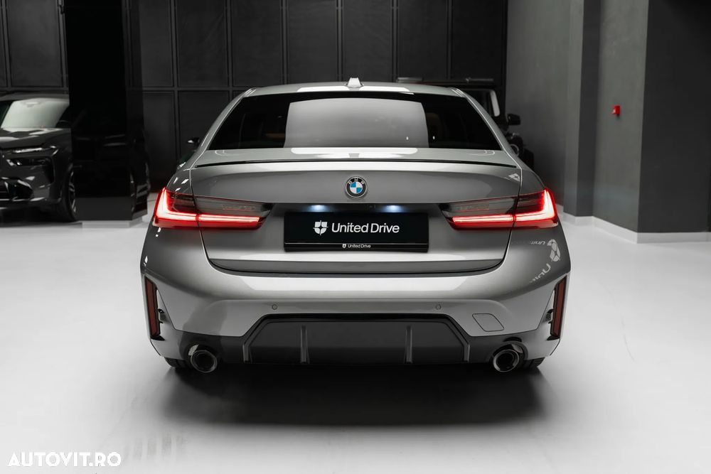 BMW Seria 3 330i xDrive Aut. - 33