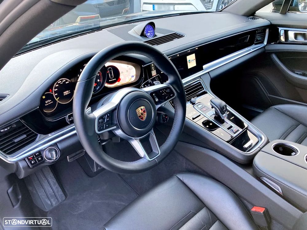 Porsche Panamera 4 E-Hybrid - 27