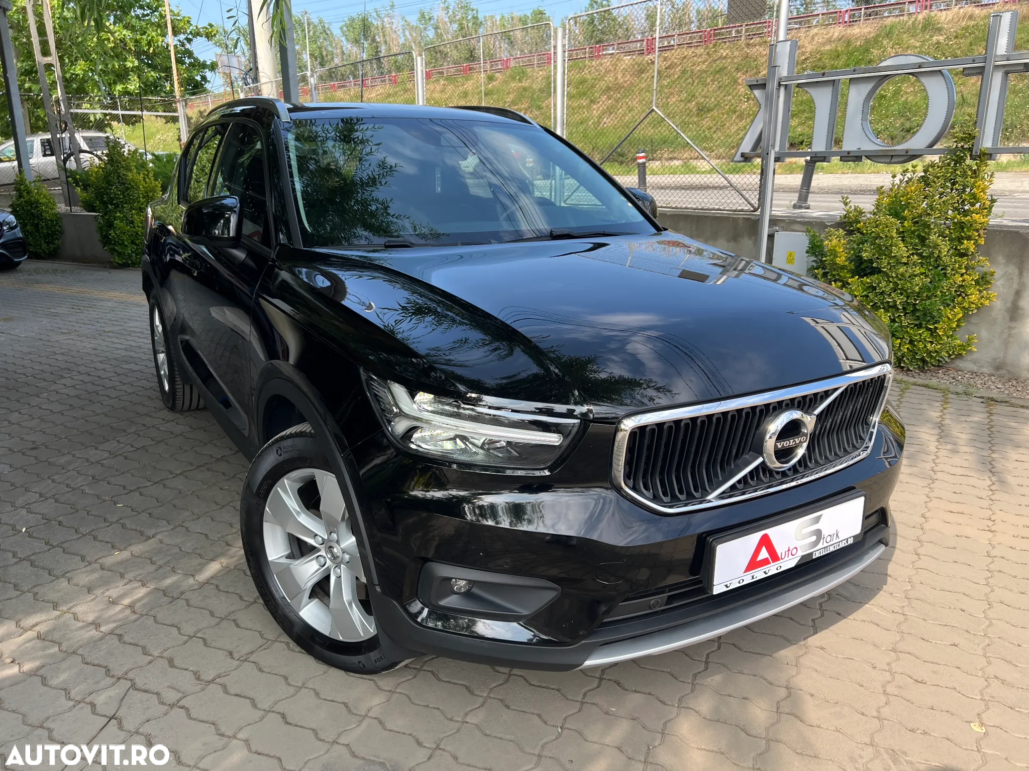 Volvo XC 40 D4 AWD Momentum - 11