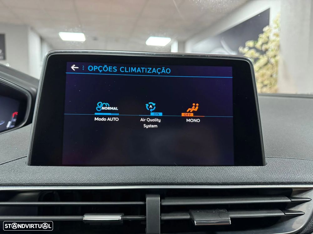 Peugeot 3008 PureTech 130 Stop & Start GPF EAT8 Allure - 42