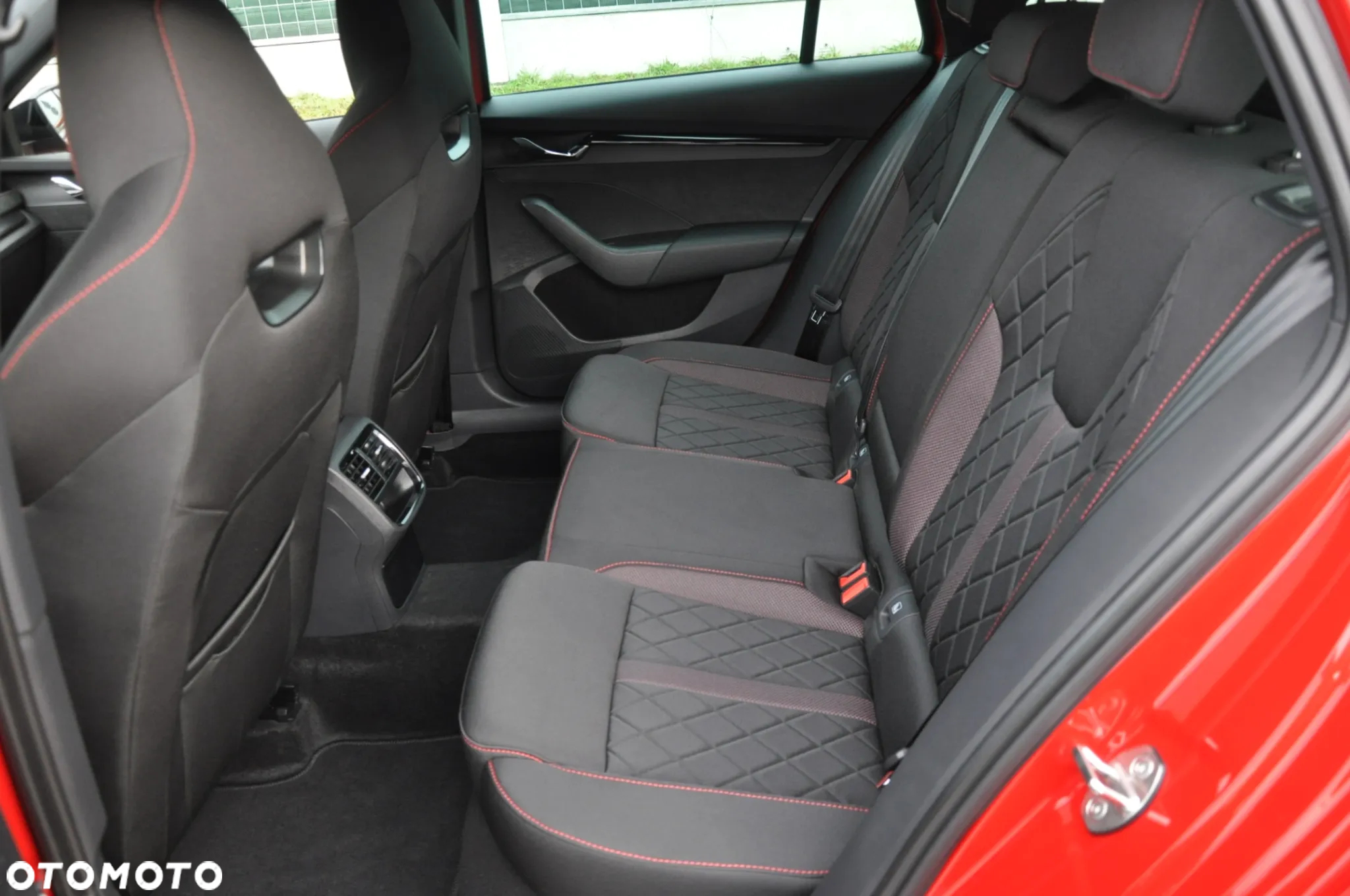 Skoda Octavia 2.0 TSI RS DSG - 10