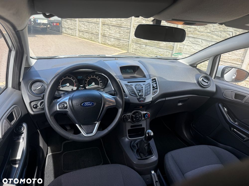 Ford Fiesta - 22