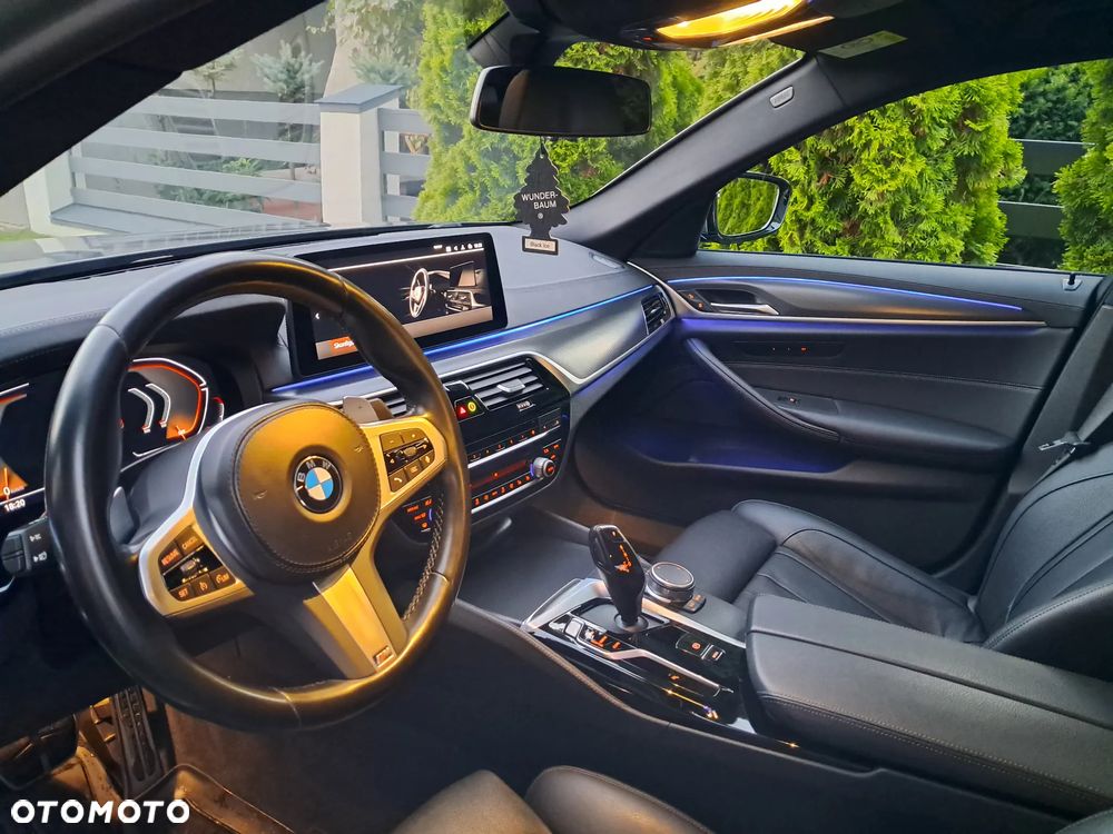 BMW Seria 5 530i xDrive M Sport sport - 17