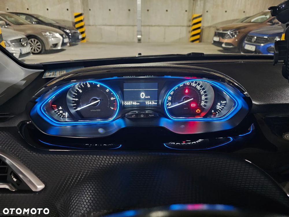 Peugeot 2008 1.2 Pure Tech GPF Allure S&S - 5