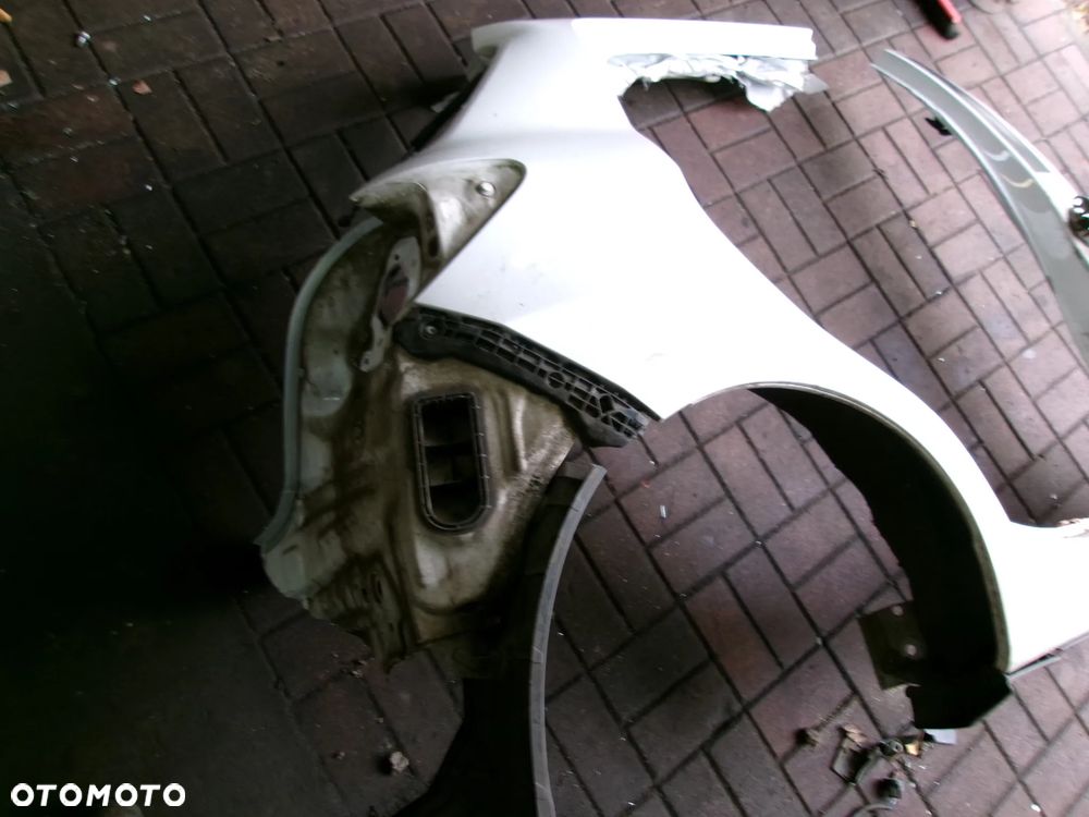 BŁOTNIK TYŁ PRAWY ĆWIARTKA TOYOTA YARIS III  11-20 - 2