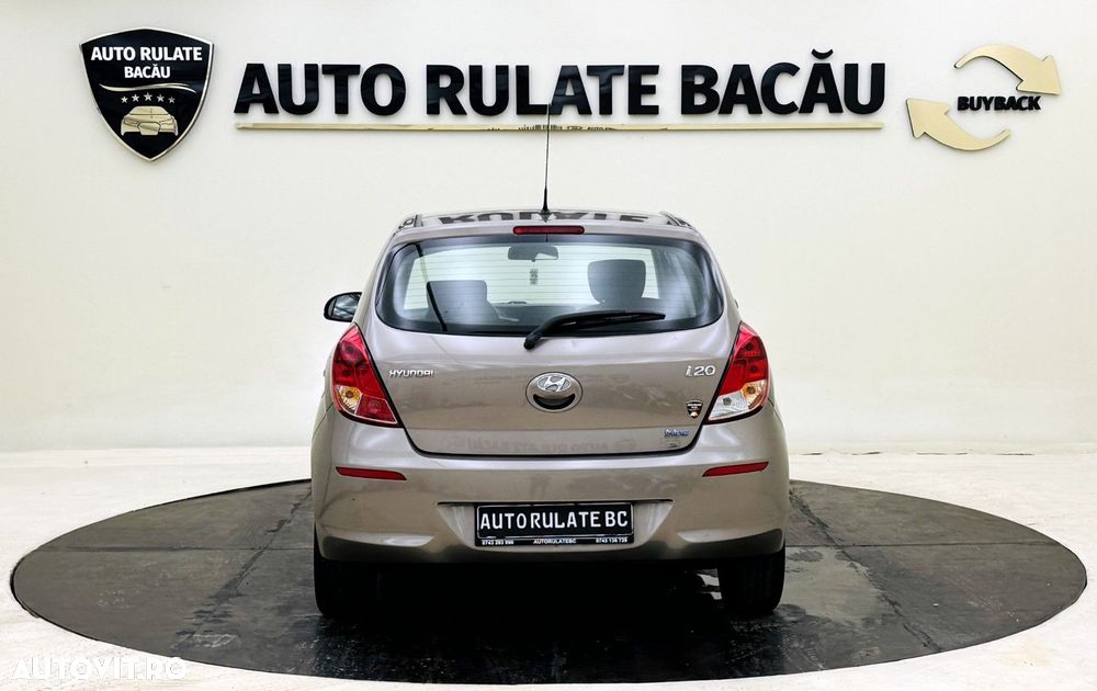 Hyundai i20 - 11