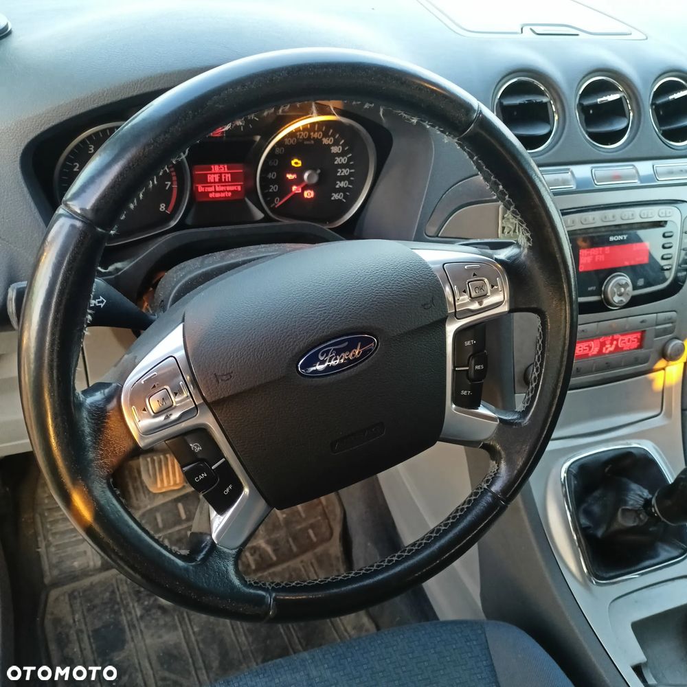 Ford Galaxy 2.0 Concept - 8